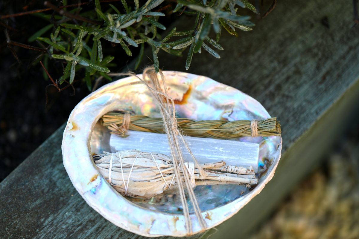 Cleansing Spell Witch Sage Crystal